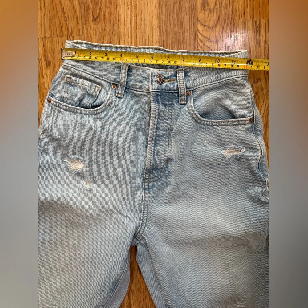 PacSun Distressed Straight Leg Jeans Light Wash Size 25 Ripped - Picture 4 of 5